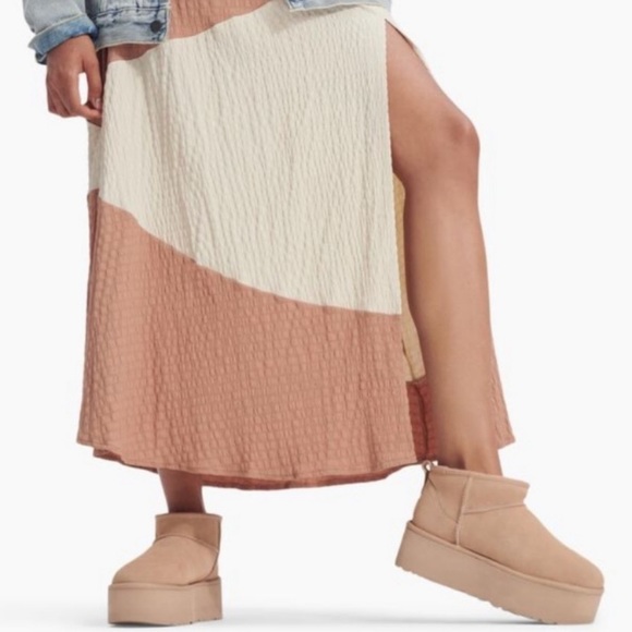 UGG Classic Ultra Mini Platform Driftwood - Picture 6 of 10